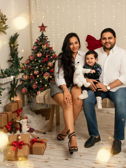 Holiday Magic: Festive Mini Sessions photo 3