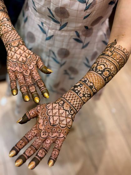 Mitali - Mehendi for Special Occasions Exquisite Bridal Mehendi photo 46