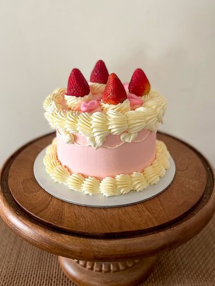 Gobble Cake - Designer & Bento Cakes Elegant Buttercream & Floral Art photo 28