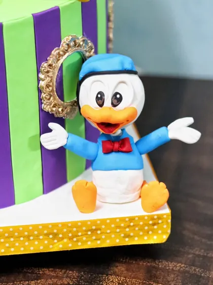 Another detailed shot of the Donald Duck figurine.