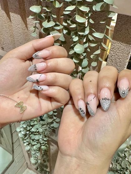 Chic & Understated Nails photo 40