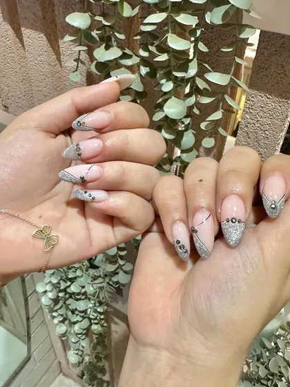 The combination of glitter and clean lines makes this set feel both festive and chic.