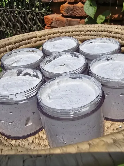 A closer look at the pots of my 3-in-1 scrub. It's a complete treatment to help with cell renewal and give your skin a relaxing, stress relieving experience.