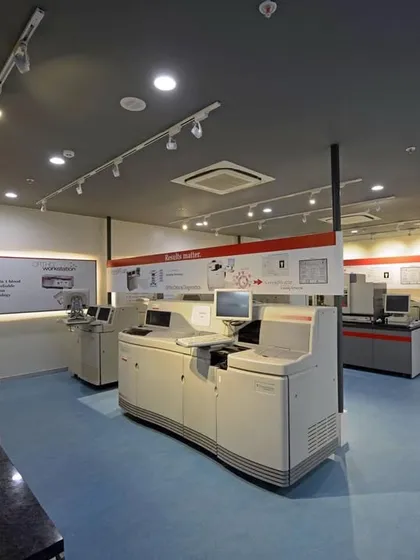 An experience center designed to showcase technical equipment. The layout and lighting are carefully planned to highlight the products and facilitate demonstrations.