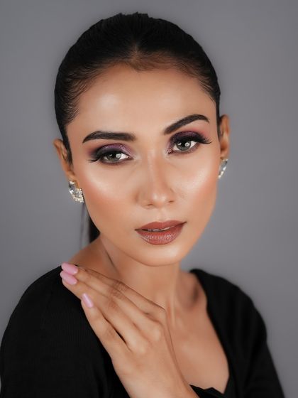 A purple smokey eye with a flawless base, another fantastic piece from a student's portfolio. My curriculum is designed to produce job-ready artists.