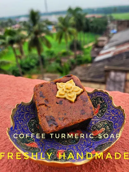 This is my Coffee Turmeric Soap, specially made to help with dark spots and tanning. The combination of coffee and turmeric works to brighten the skin and give it a healthy glow. The beautiful design is just a bonus.