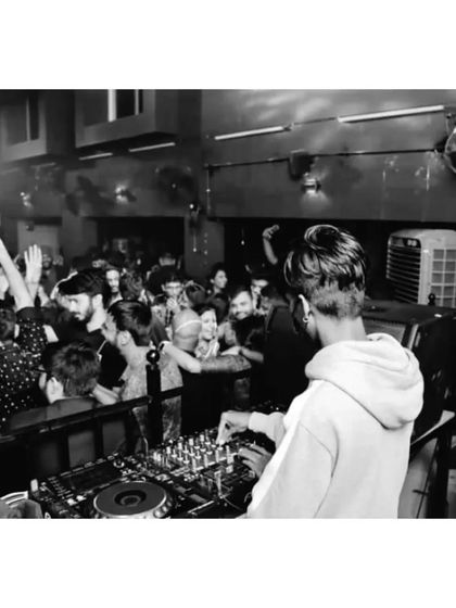 DJ Charles - Music Fusion & Visual DJing (VDJ) High-Energy Club Nights photo 7