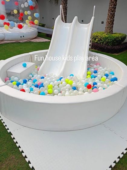 Chic All-White Setups photo 15