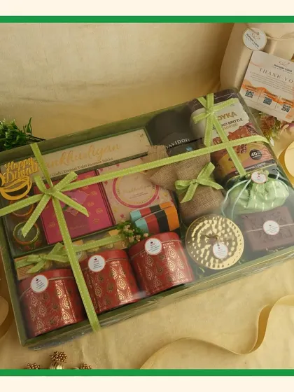 Green for growth and prosperity. Our green-themed hampers for Navratri and Diwali are filled with a mix of traditional and modern treats.