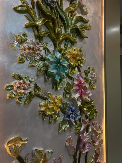 A detailed shot of the middle section of the floral arrangement, showing the variety of flowers I included in this custom piece.