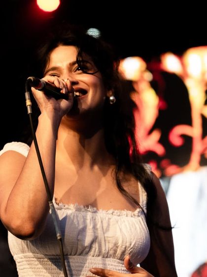 Manisha D'souza - Live Vocal Performance Main Stage Moments: Concerts & Festivals photo 4