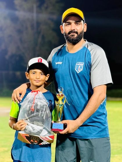 With the Best Wicket Keeper of the tournament.