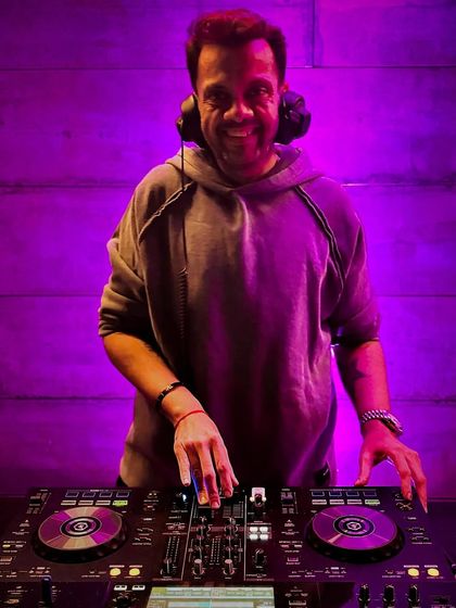 Kicking off the opening night at the Moxy Hotel rooftop with a pure house music set. I played a mix of deep, progressive, and Afro house to set the perfect sundowner vibe.