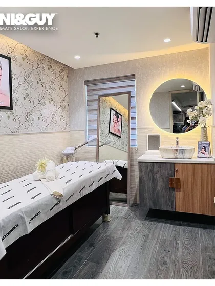 Our private and serene beauty rooms, like this one in our GK-1 salon, are designed for relaxing services like facials and detailed makeup applications.