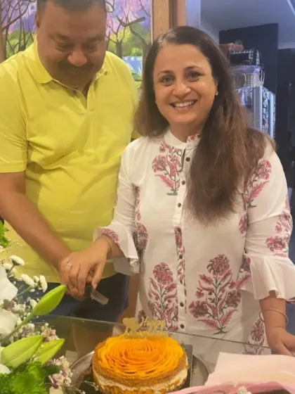 A lovely couple celebrating their anniversary with our seasonal Mango Cake. I am so grateful to be a part of your milestone celebrations.
