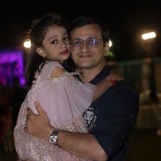 Naresh Mehndi