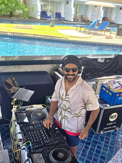 A casual, breezy look for a fun pool party set. The right outfit helps me get into the vibe of the event.