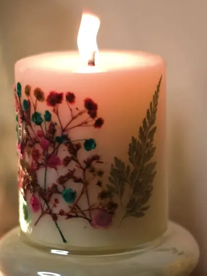 The warm glow of our Floral Love Candle creates an instant cozy vibe. It's a beautiful, thoughtful gift for any occasion, from birthdays to housewarmings.