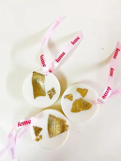 Our wax sachets with gold leaf, adding a touch of luxury to your wardrobe or drawers.