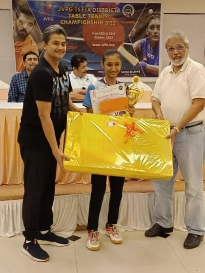 Vaishnavi Jaiswal with her runner-up trophy at the TSTTA district championship 2022, a proud moment for her and the academy.