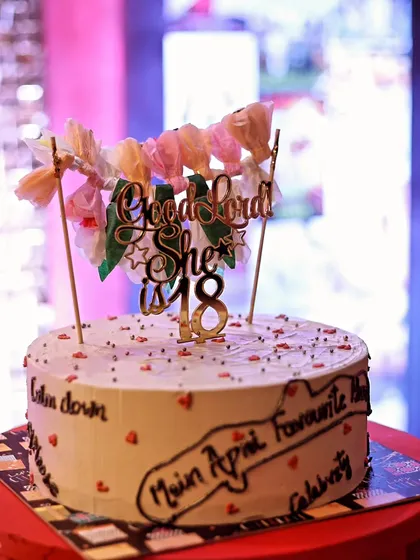 This is the most personal cake I've ever made, for my daughter's 18th birthday. The message "Main Apni Favourite hoon" is something I believe in, and seeing her smile was the reason I love baking for your special moments too.