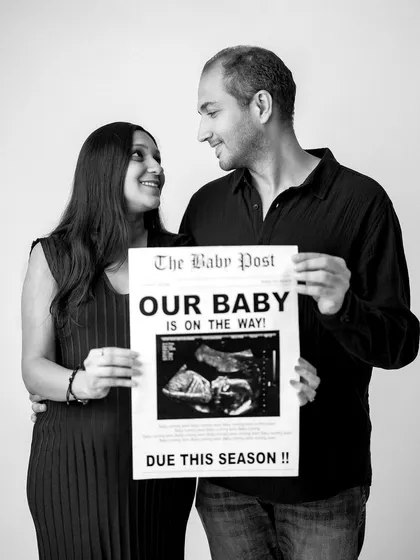 Extra, extra, read all about it! I love helping couples announce their exciting news with creative and fun maternity announcement photos. This classic black and white newspaper prop is just one of the many ways we can share your joy.