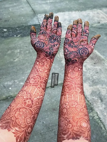 A stunning, fully developed red stain. The color is so rich and even across the entire design.