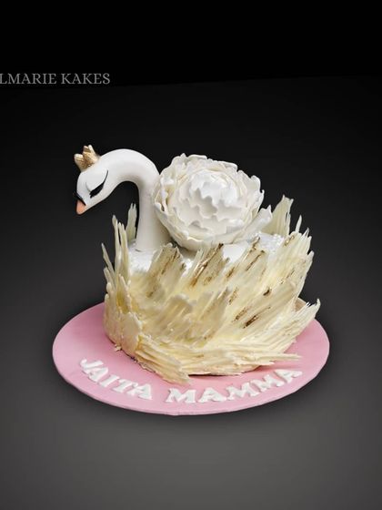 KolmarieKakes - Bespoke & Celebration Cakes Buttercream, Drips & Floral Designs photo 8