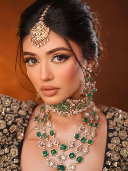 A close-up of this ethereal beauty, with a focus on the sharp liner and soft contour.