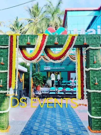 For the inauguration of Surakshaa Hospital, I designed this traditional entrance arch. The entire structure is crafted from woven coconut leaves and adorned with fresh marigold and jasmine garlands, creating a welcoming and auspicious atmosphere for a professional healthcare facility.