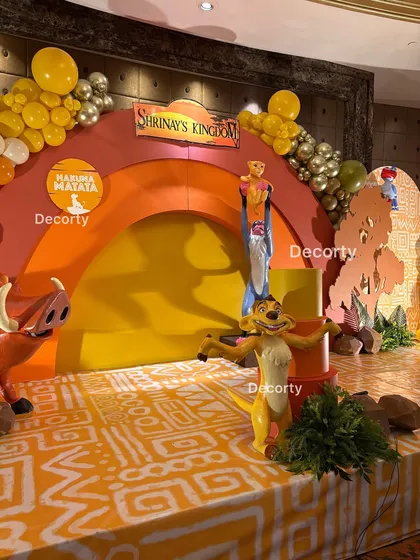 An angled shot of the stage, providing a good view of the patterned stage floor and character placements.