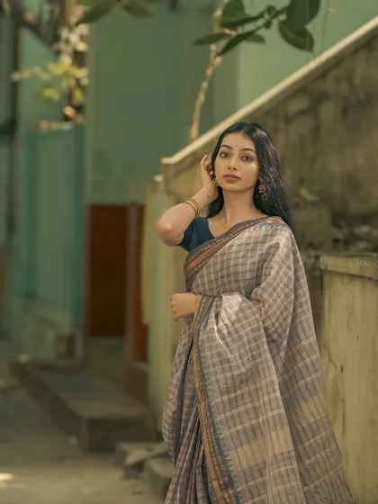 A duplicate of the Gandhi Bazaar shoot.