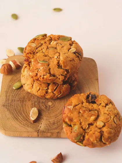 Craving something sweet but watching your sugar? These sugar-free cookies, packed with nuts and seeds, are your healthier choice for a tasty bite.
