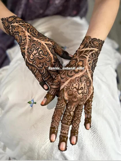 This is an example of my signature full-arm floral mehendi. I love creating dense, intricate patterns with elements like roses, paisleys, and detailed fillers to give you a rich and traditional look for any celebration.