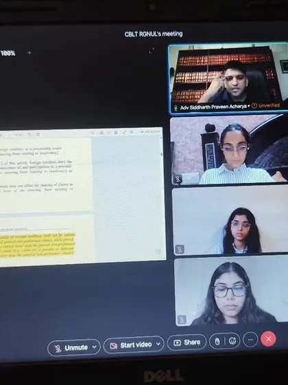 Sharing my screen to discuss specific legal text during a certificate course on the IBC. My approach is to provide practical, text-based knowledge to aspiring legal professionals.