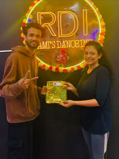 Rami's Dance - Dance Workshops Garba & Dandiya Workshops photo 11