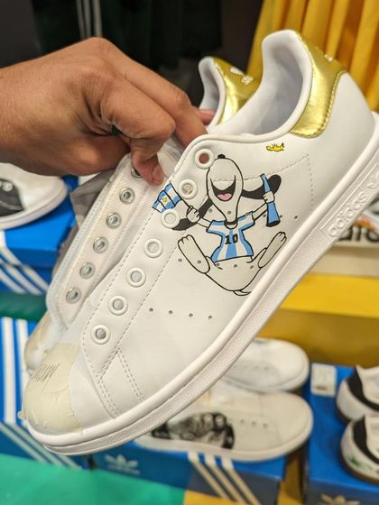 An awesome request from the Adidas event: Snoopy celebrating Argentina's World Cup win.