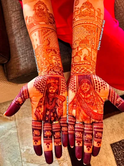 An excellent example of the deep, rich stain my natural, homemade henna produces. This vibrant color is the result of high-quality ingredients and proper aftercare, which I guide all my clients on.