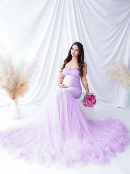 Solo Radiance: Portraits of the Mother-to-Be photo 152