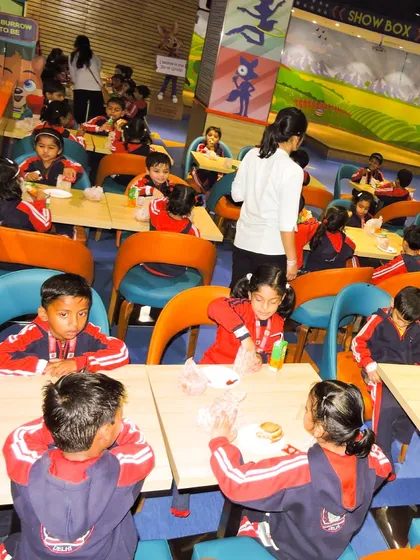 After an exciting playtime, students enjoy a meal together in our Snack Box cafe. I can arrange for group meals, making it a complete and convenient outing for schools.