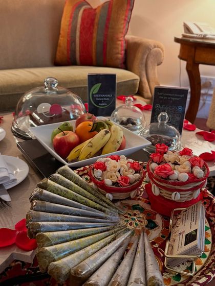 My setup for an elite bridal service at a hotel. I always come prepared with my fresh, handmade organic henna cones and aftercare products to give my clients the best experience.