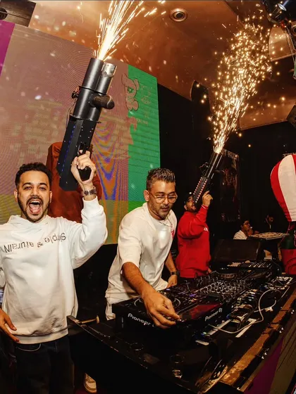 Sharing the console with friends and hyping up the crowd with pyro guns at Toy Room. It is all about teamwork to create the best possible party.