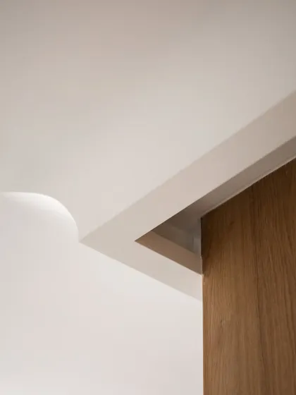 At Sculpta, every design detail was crafted with purpose. The seamless blend of wall and ceiling details creates an environment that reflects the class, elegance, and expertise of the procedures taking place.