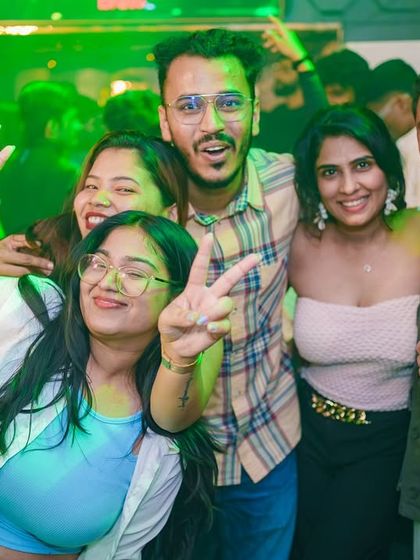 The 'Mondaze' crew at Happy Brew, posing for a photo. It's the perfect starter for the week.