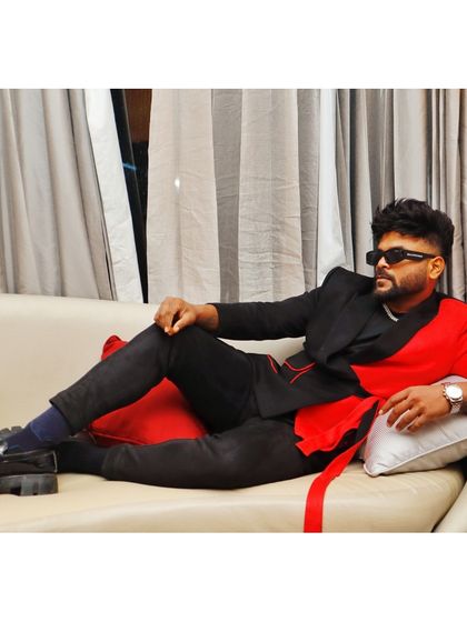 The Showman's Wardrobe photo 23