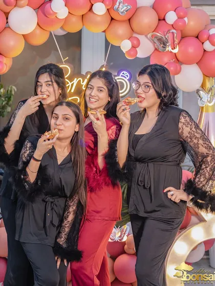 Pizza and pajamas. This fun shot from a bachelorette party shows the relaxed and candid moments I love to capture.