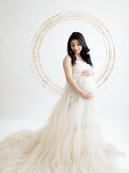 Solo Radiance: Portraits of the Mother-to-Be photo 151