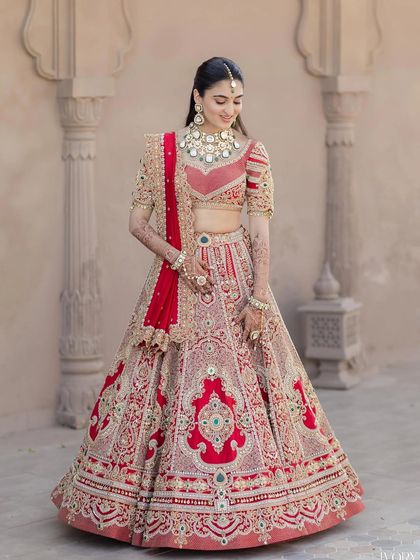 A vision in regal red. This look combines minimal makeup with statement jewellery, a technique I teach to create a balanced and royal bridal appearance.