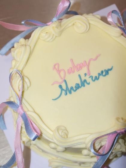 Vintage & Coquette Style Cakes photo 7