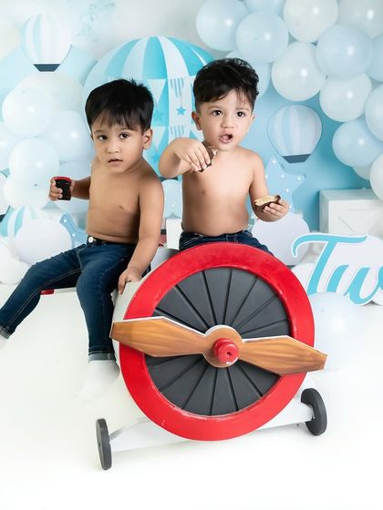 Double the trouble, double the fun! These adorable twins are ready for takeoff in our airplane-themed setup, perfect for a second birthday or a sibling shoot.